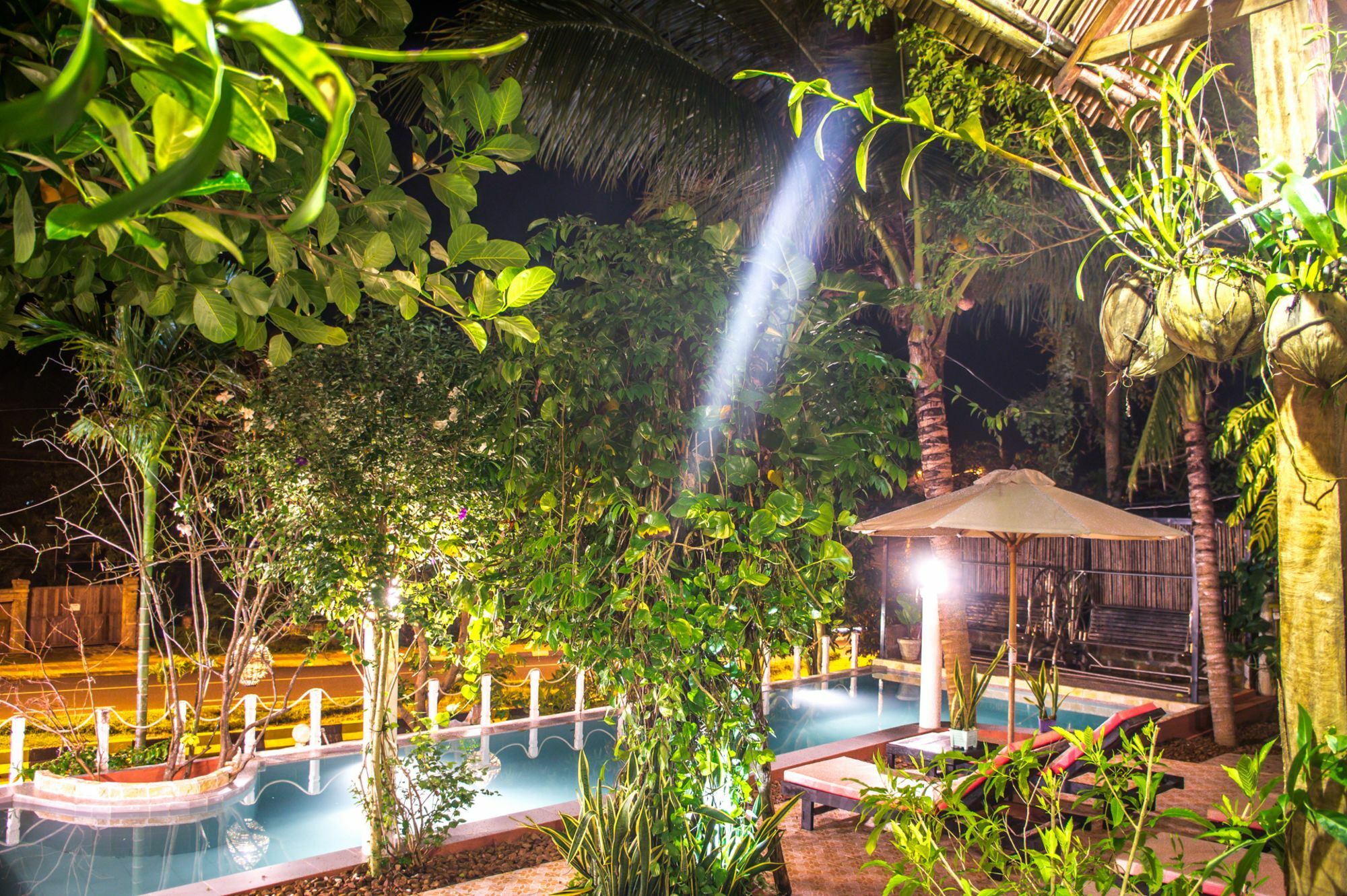Отель Tropical Hill Kep Cambodia Экстерьер фото